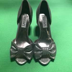 Badgley mischka size 5